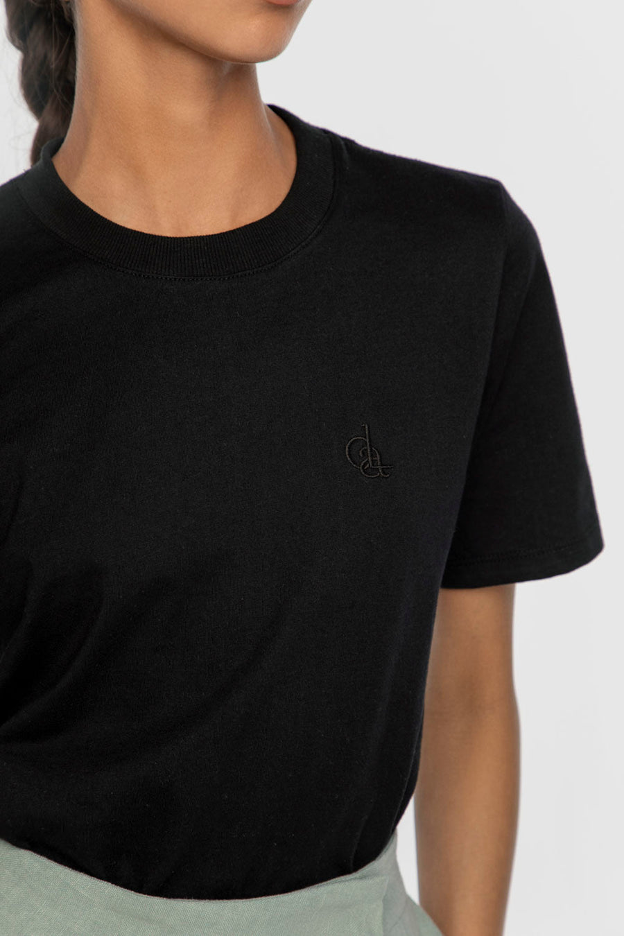 Essential Organic Cotton T-shirt - dāl the label-Black